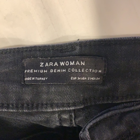 Zara women’s high waisted black jeans. Size 24 - Picture 4 of 4
